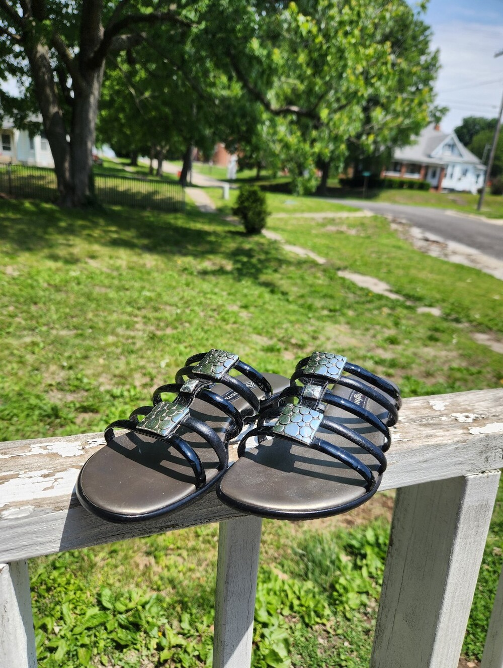 Brighton Strappy Slide Sandals With A Silver-Toned Square Adornment Size 7 EUC - Picture 15 of 16